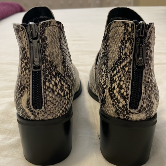 Blondo waterproof Bootie snakeskin/ black/white/gray SZ 8M worn once- 2” heel - Picture 4 of 6